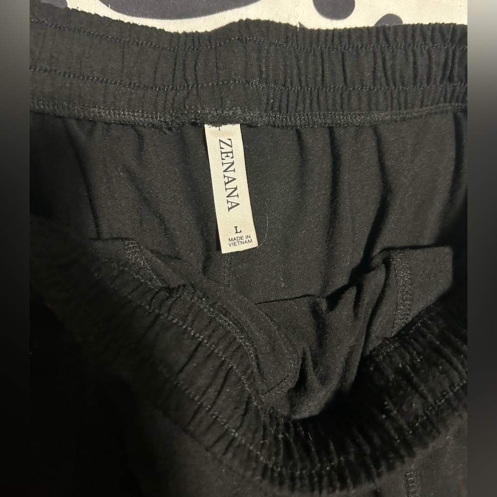 2 piece Zenana Black Pj Oversized L shirt& L short set-size L - Picture 12 of 16